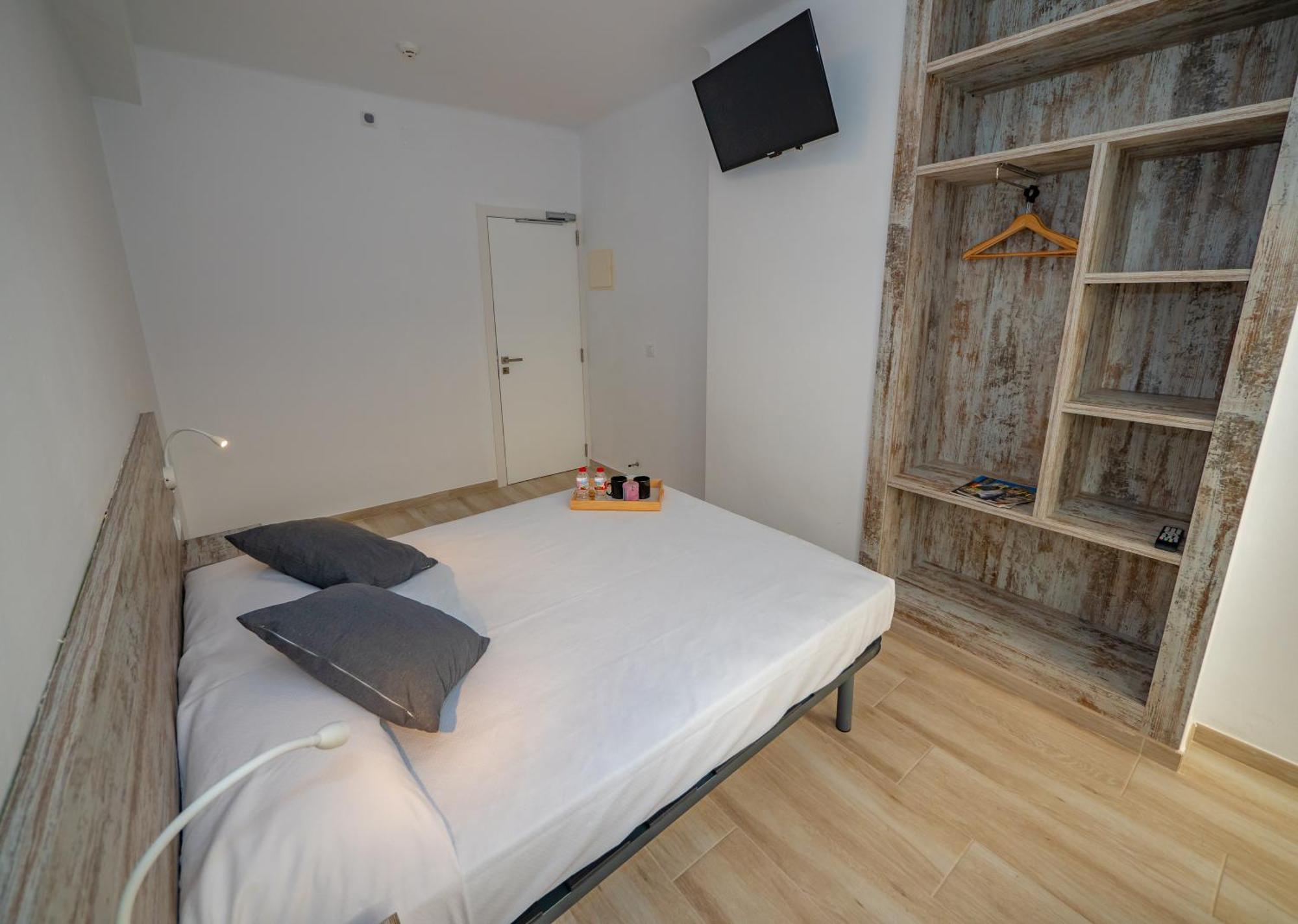 רוזס Agi Gloria Rooms מראה חיצוני תמונה