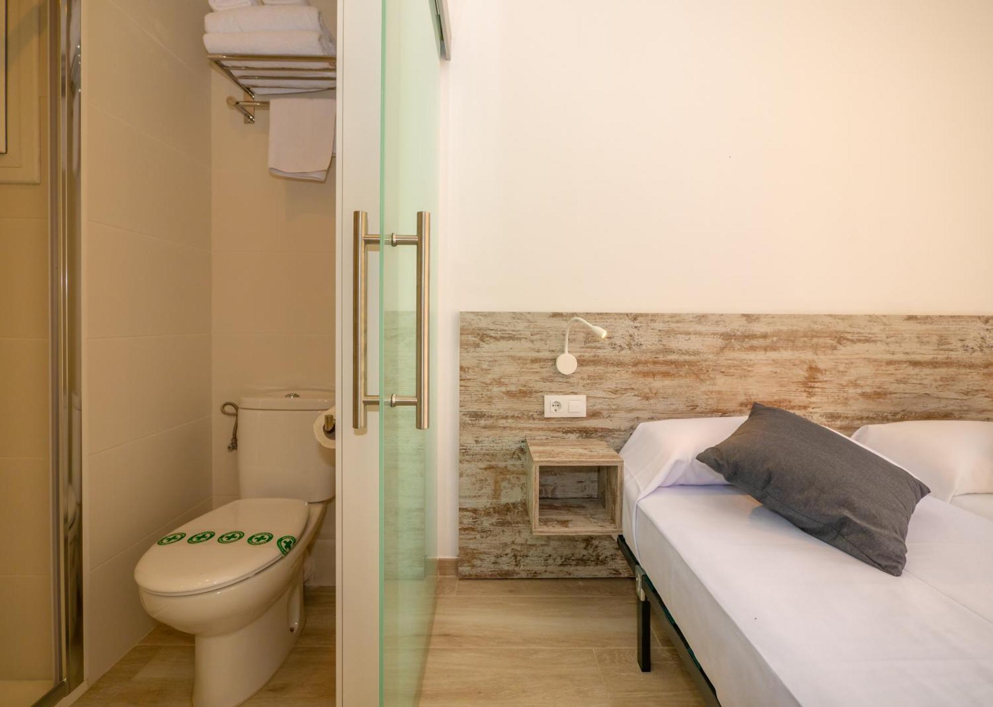 רוזס Agi Gloria Rooms מראה חיצוני תמונה
