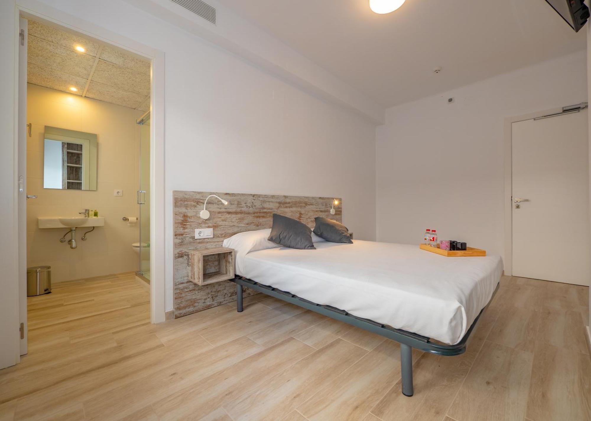 רוזס Agi Gloria Rooms מראה חיצוני תמונה